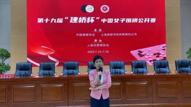 一落地，他便毫不犹豫的直奔东京警视厅。